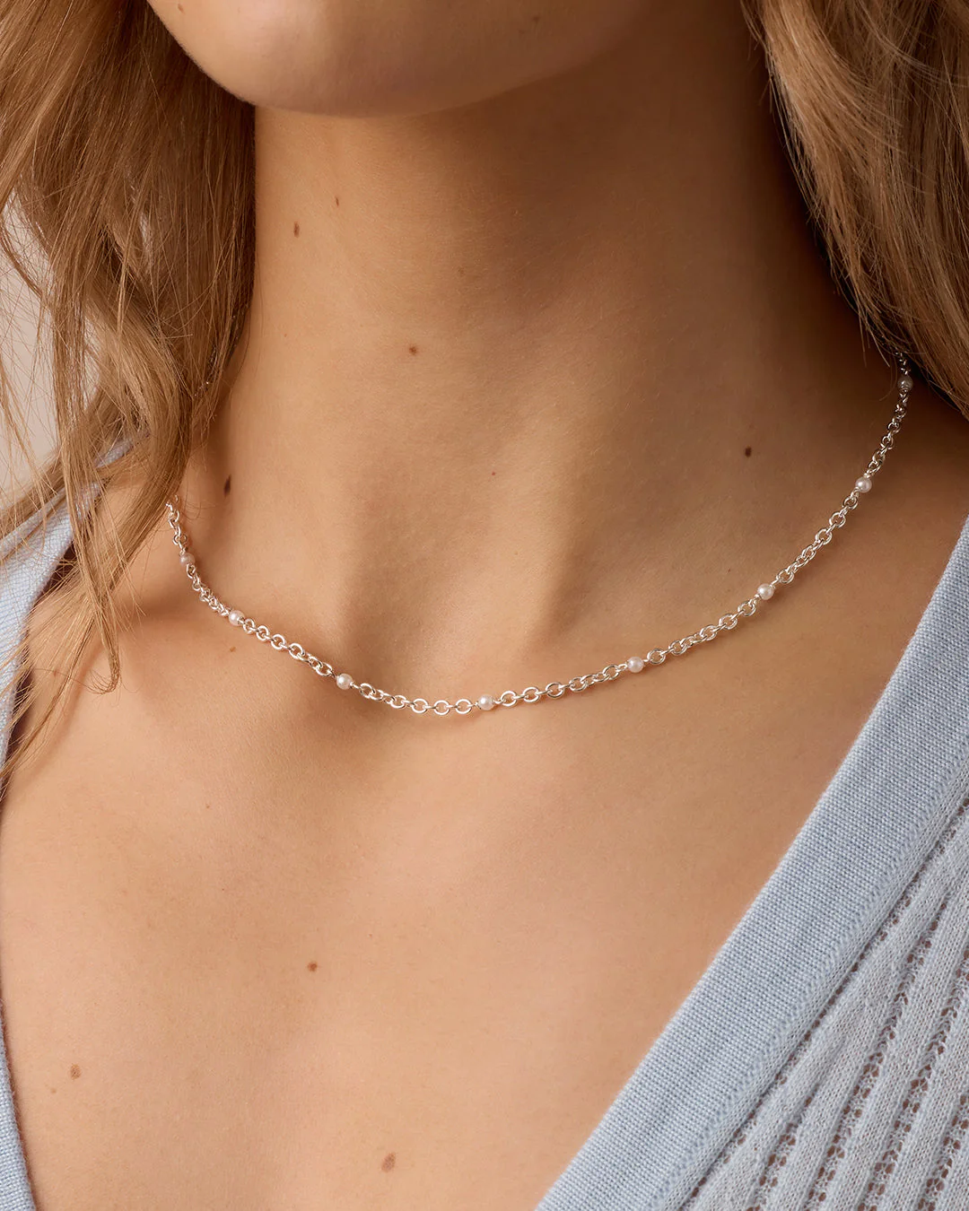 Finley Pearl Dot Necklace - Image 4