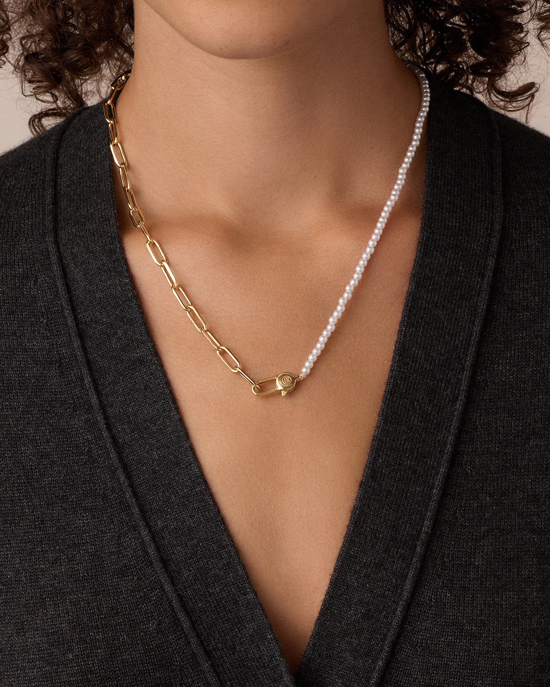 Florence Pearl Chain Necklace - Image 2